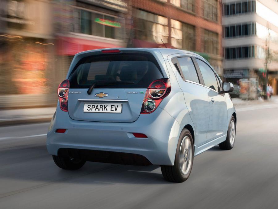  Chevrolet Spark EV 2013 года  (EU) (фото 2 из 6)